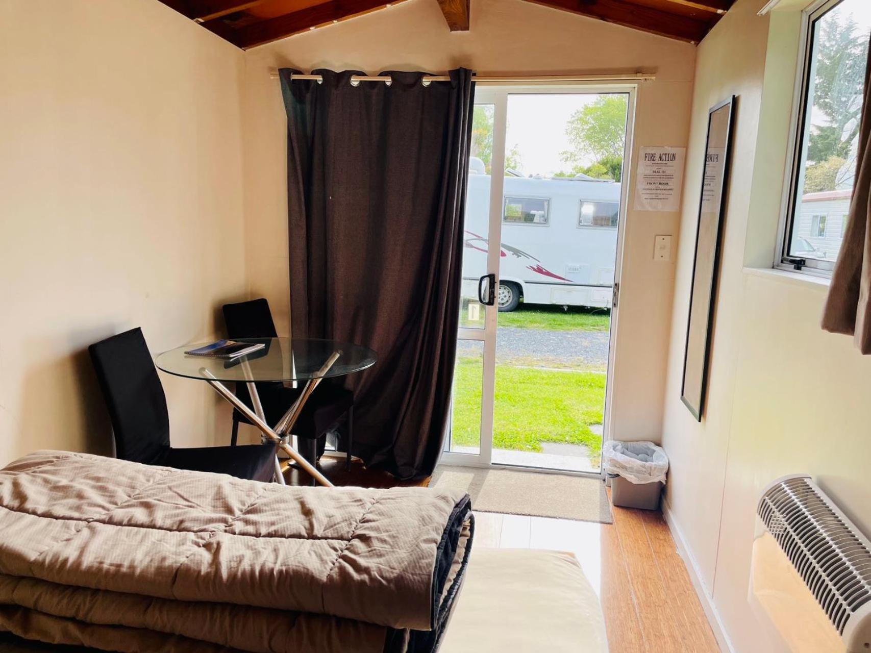 Отель A1 Kaikoura Holiday Park Экстерьер фото